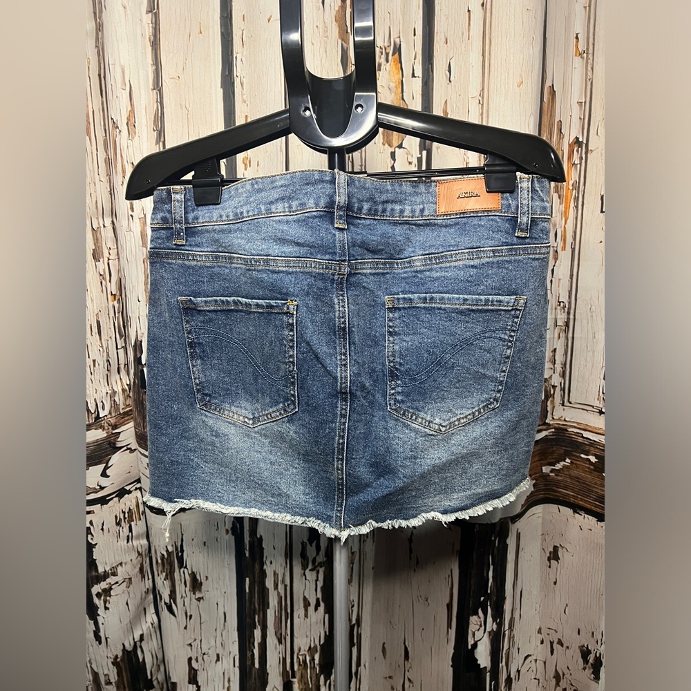 AKIRA Blue Denim Mini Skirt with Frayed Hem - Picture 4 of 8